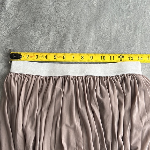 Rare Blackmilk Multi Layered Mesh Midi Skirt ~ LIMITED Size Medium - Picture 6 of 9